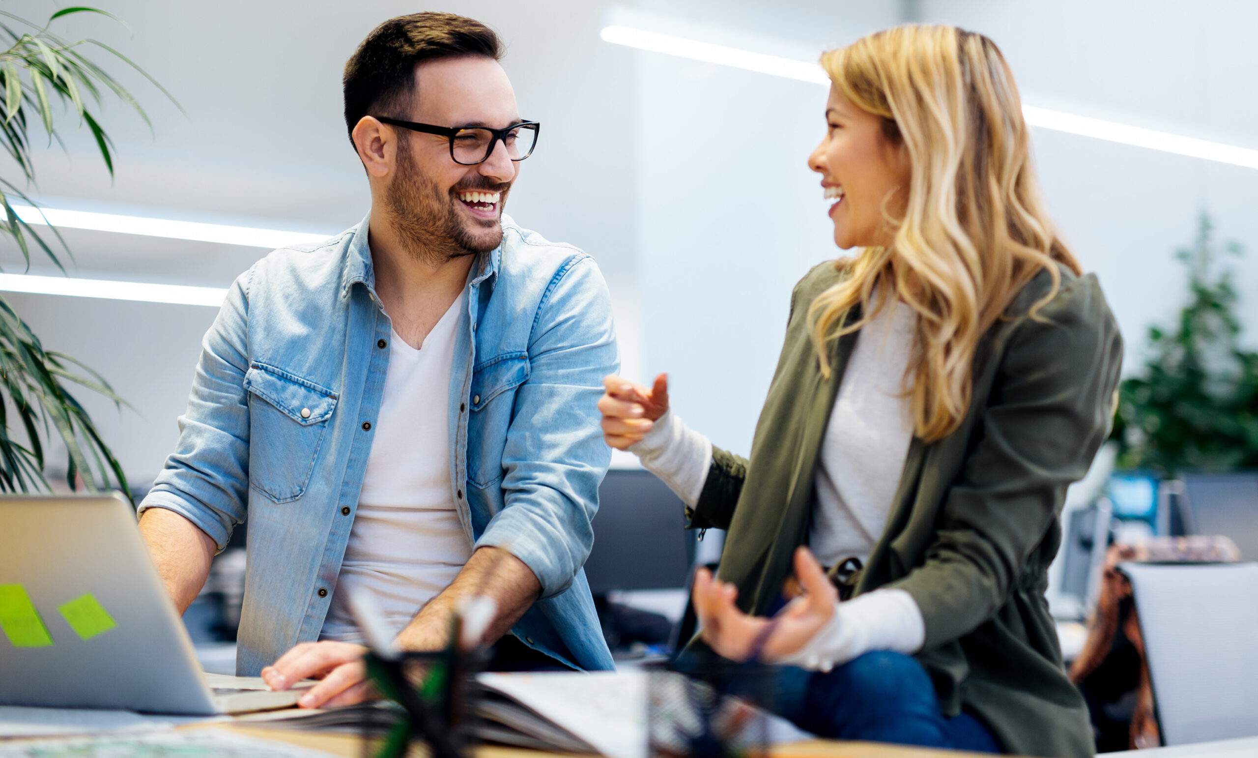 Supplier_teams_celebrating-scaled